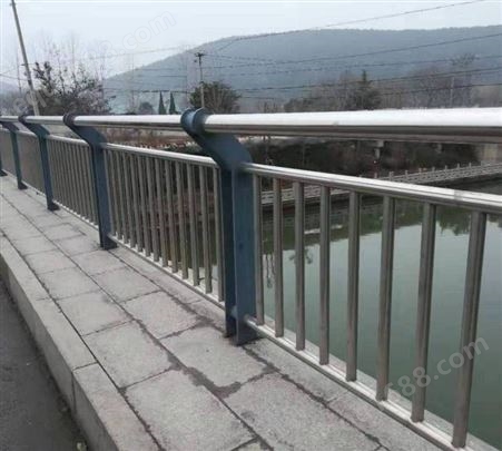 市政交通桥梁防撞护栏公路河道景观安全防护栏杆隔离栏现货